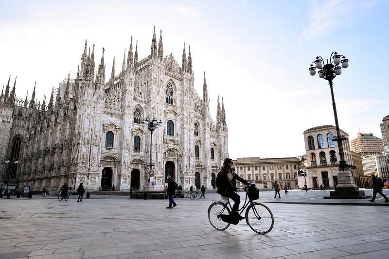 Italy's economy contracts by 0.1% in Q4, raising recession fears