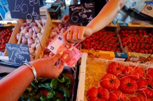 Read more about the article French inflation revised upwards in February to 7.3% – final figures By Reuters